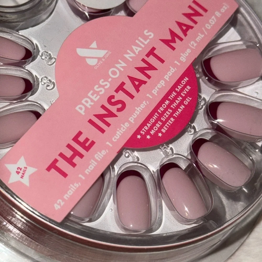 Olive and June The Instant Mani Press-On 42 Nails Plum French Tip Short Round